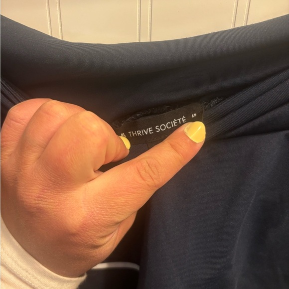 Thrive Societe Skort Navy - Picture 2 of 3